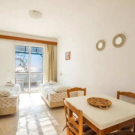 Apartahotel Lefkos 3*